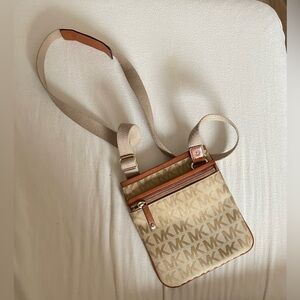 Michael Kors Crossbody